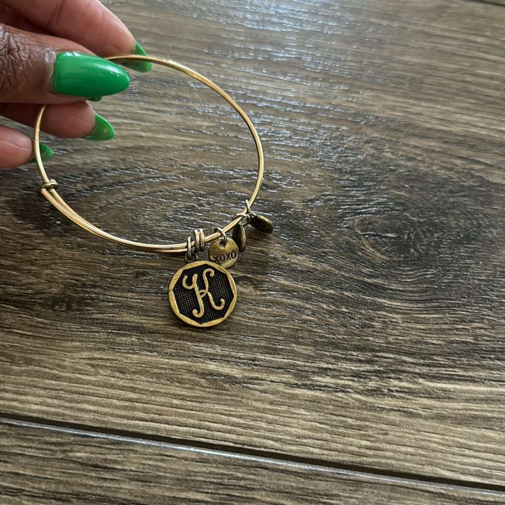 K Bracelet - Picture 3 of 6